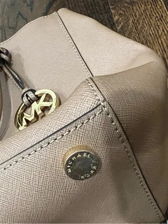 Michael Kors Beige Leather Satchel with Gold Hardware - Picture 5 of 7